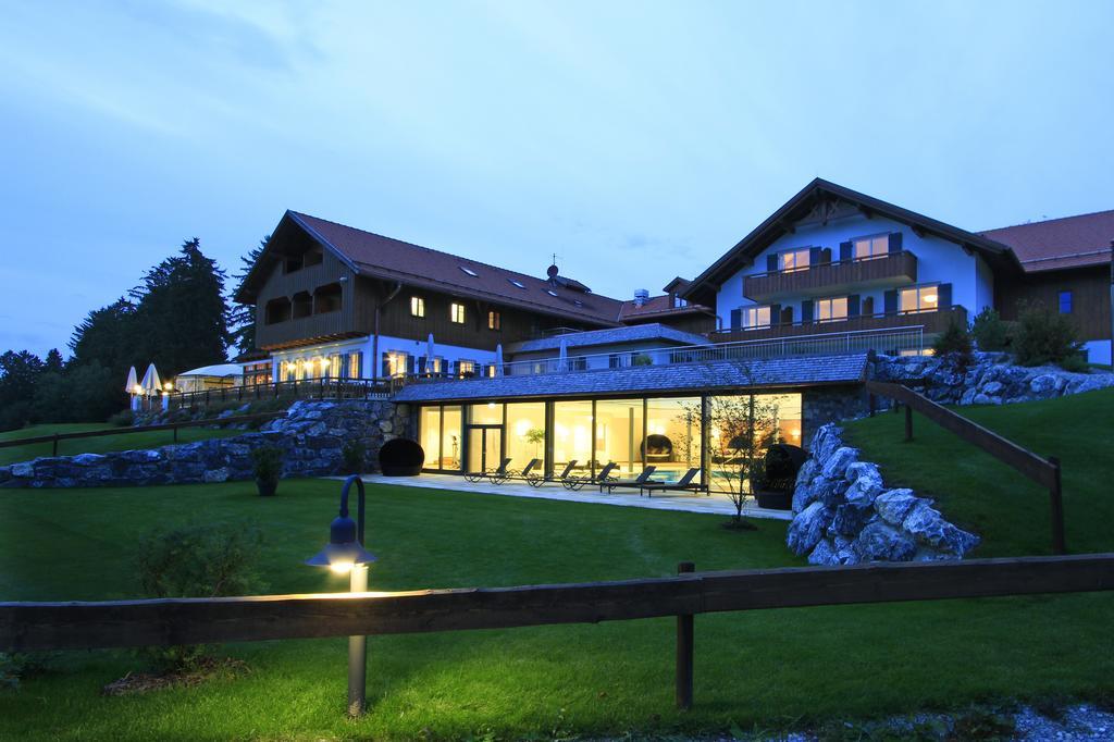 Hotel Auf Der Gsteig Gmbh Лехбрук Екстериор снимка