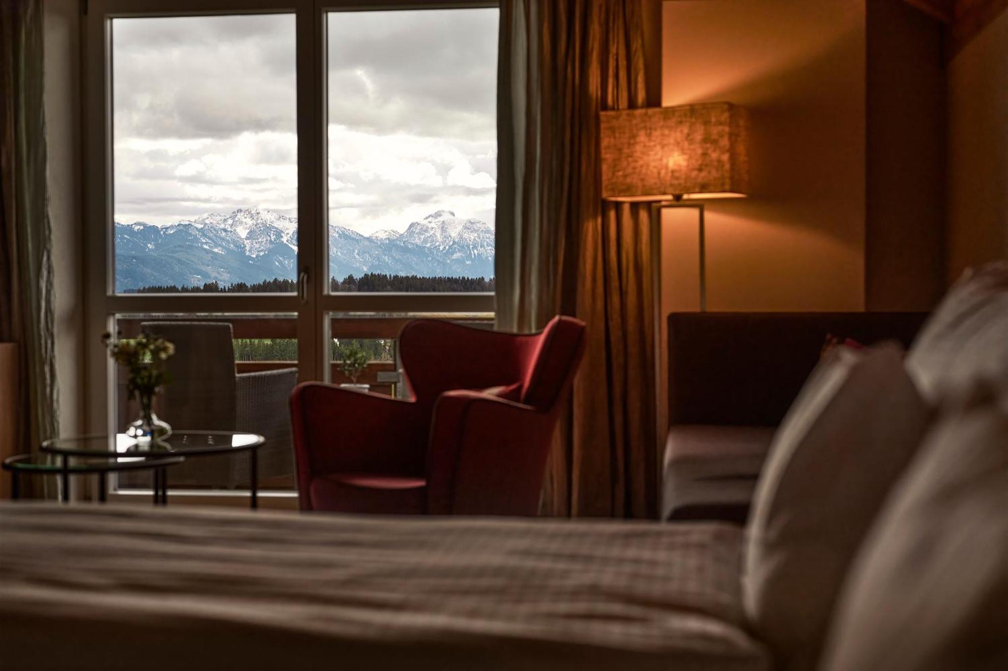 Hotel Auf Der Gsteig Gmbh Лехбрук Екстериор снимка