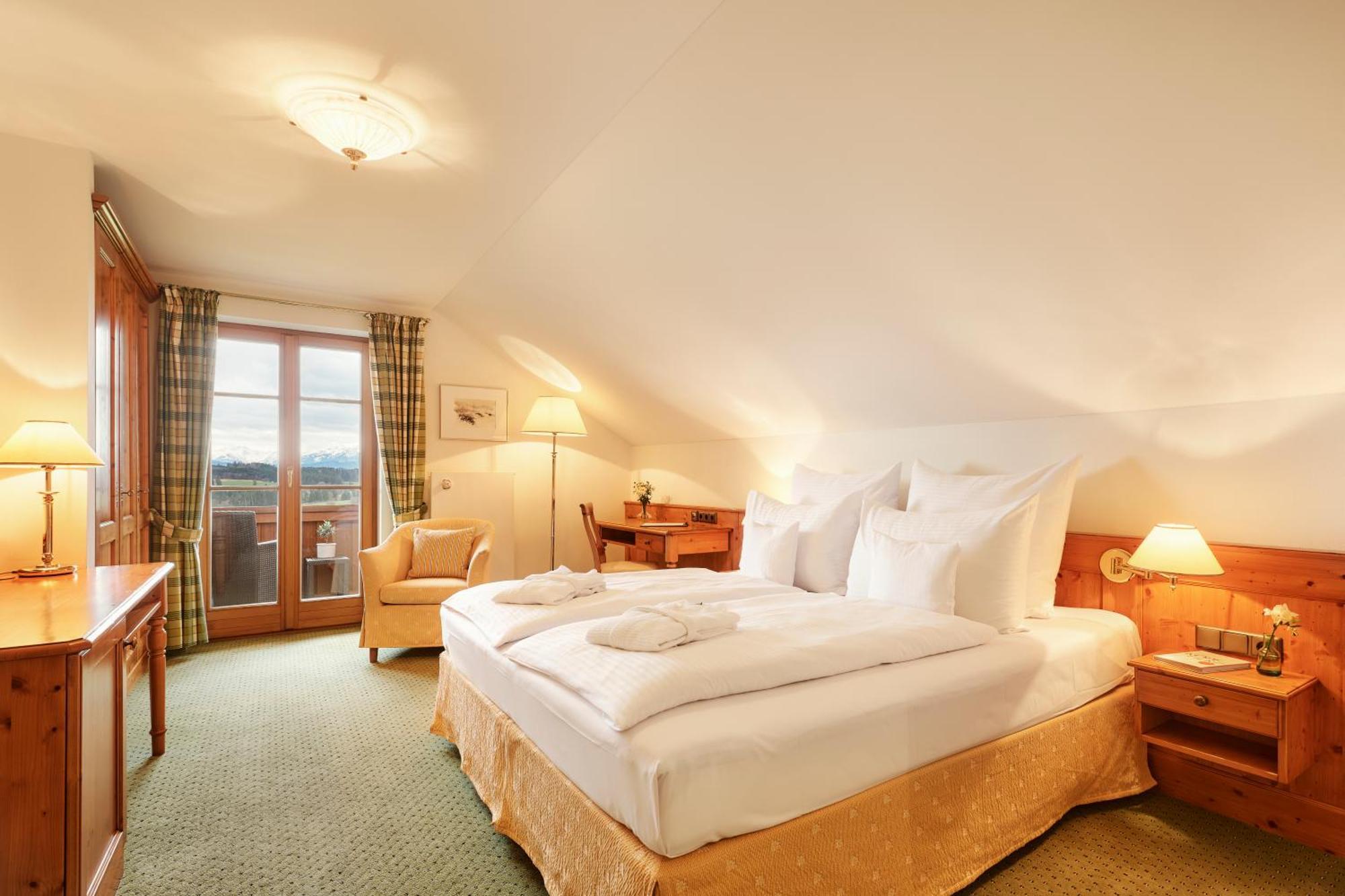 Hotel Auf Der Gsteig Gmbh Лехбрук Екстериор снимка