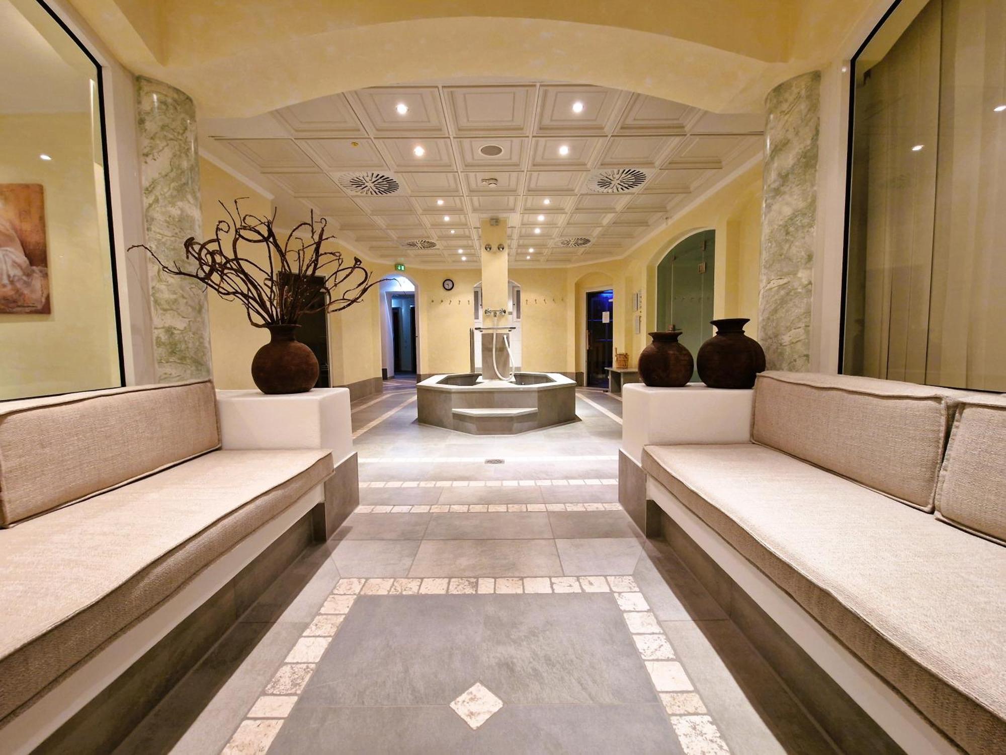 Hotel Auf Der Gsteig Gmbh Лехбрук Екстериор снимка